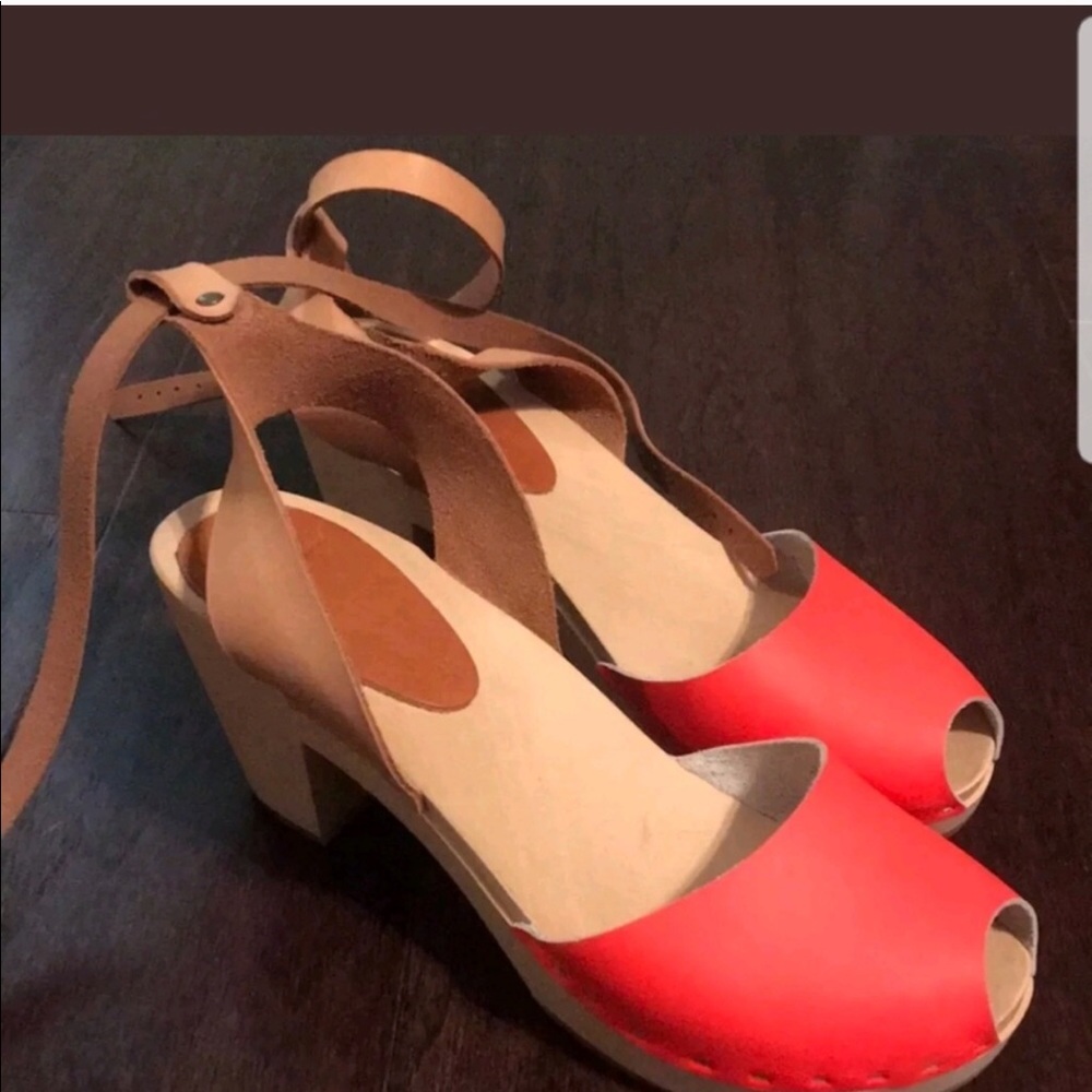 NEW BRYR Annabelle Clogs size 39